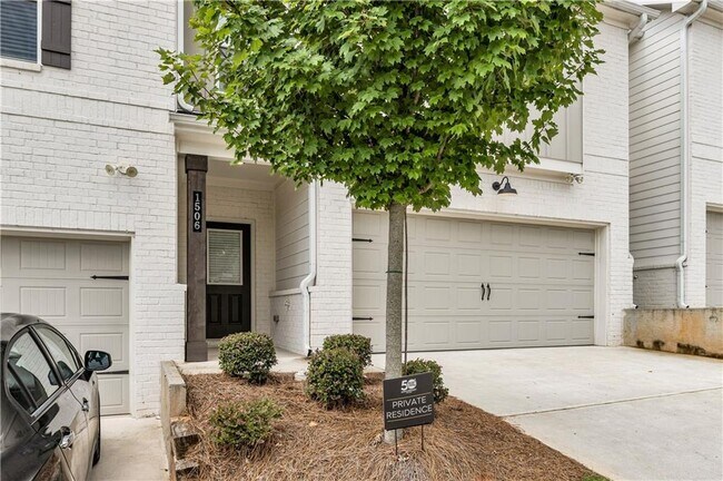 Building Photo - 1486 Fern Ridge Ln