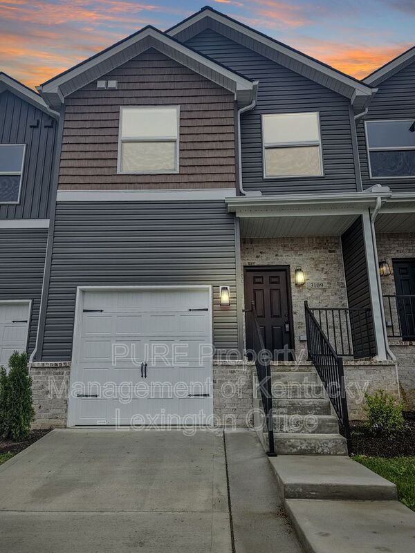 Building Photo - 3109 Daly Pl