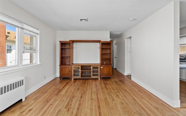 Foto del edificio - 517 E Broadway