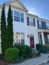 Building Photo - 105 Bumble Cir