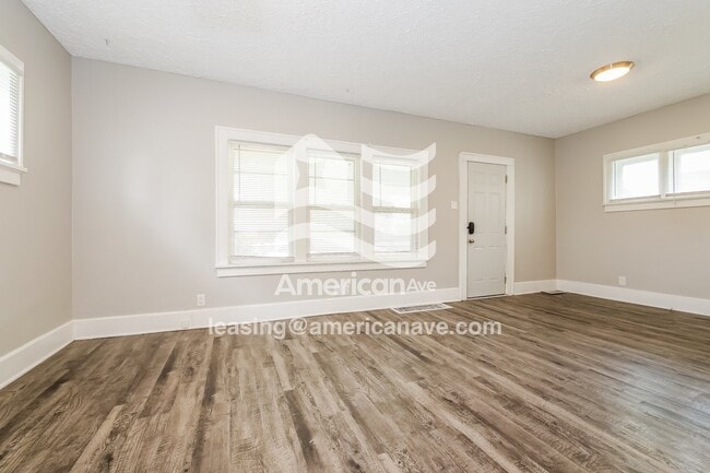 Building Photo - 1607 Military Ave