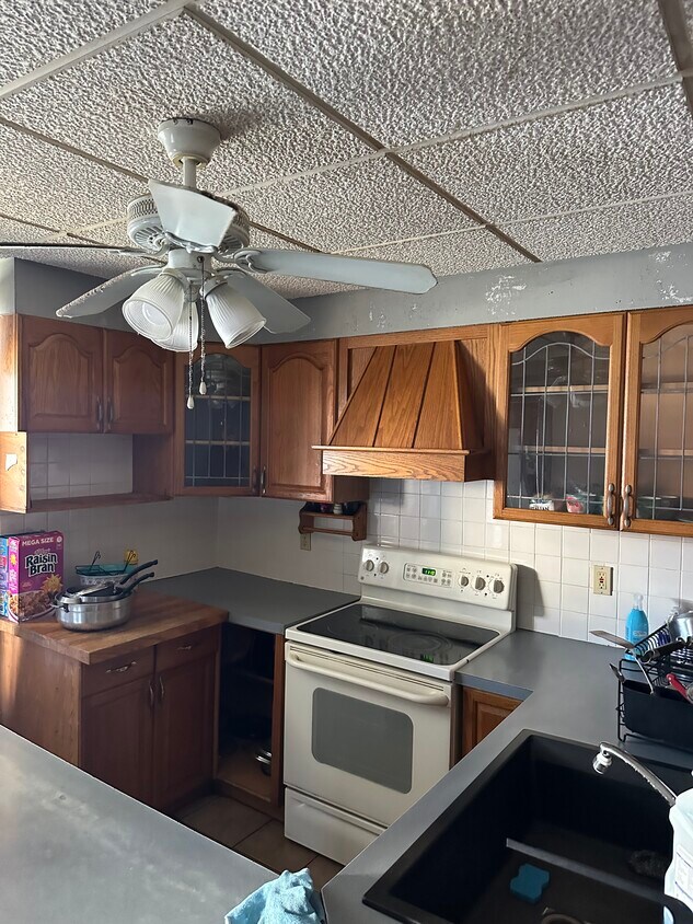 Primary Photo - 1227 W Turner St