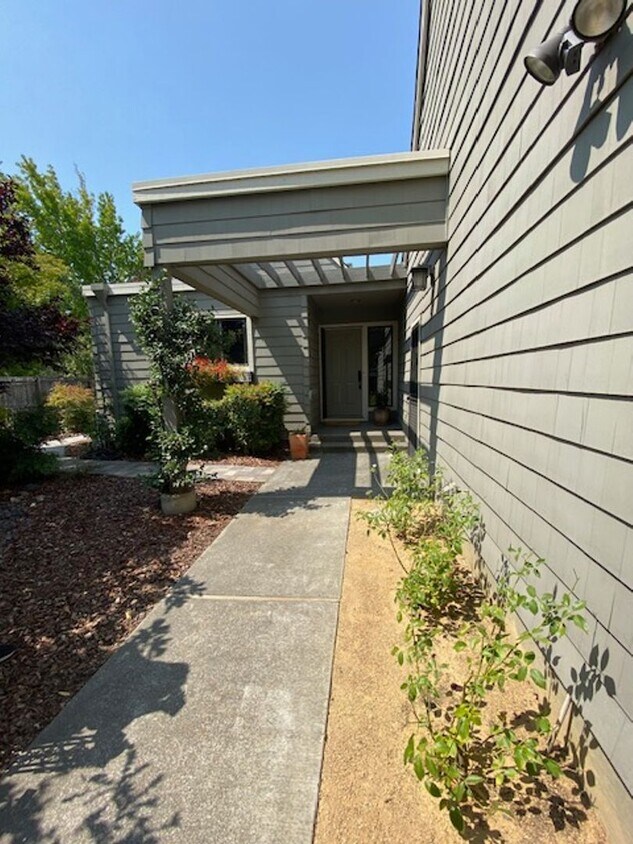 Primary Photo - Lovely Home in 55+ Community