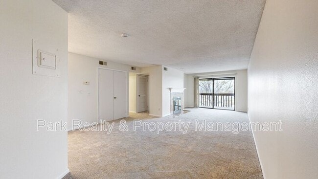 Building Photo - 13950 E Oxford Pl