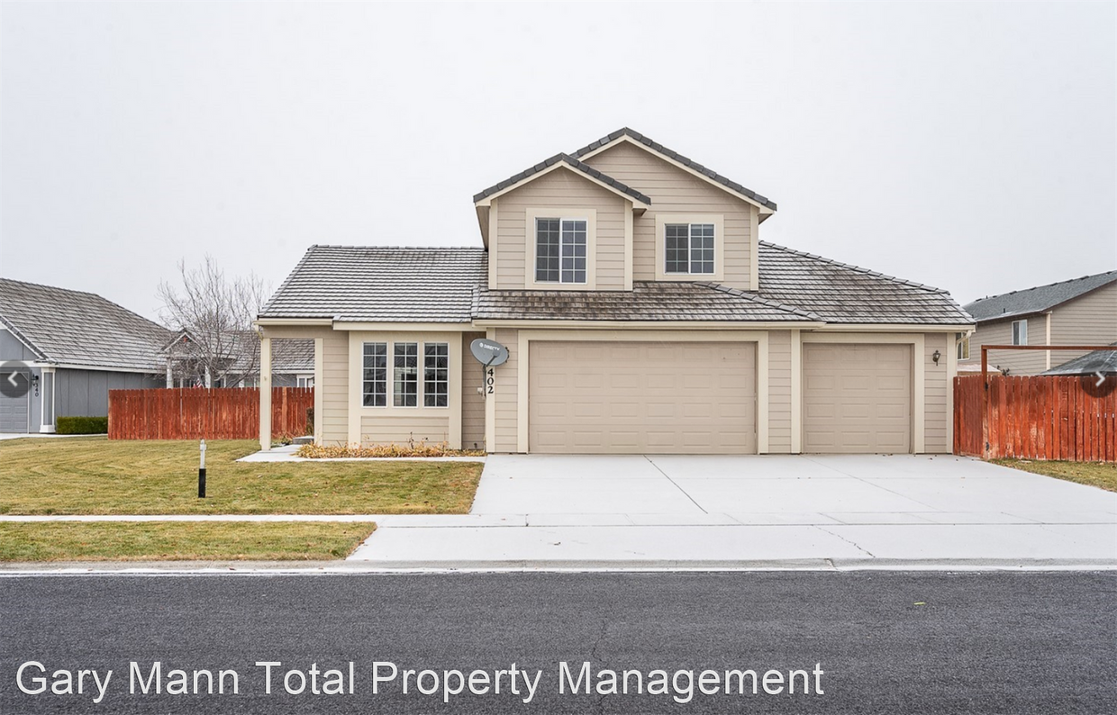 3 br, 2 bath House 402 E Tanglewood Dr House Rental in Moses Lake