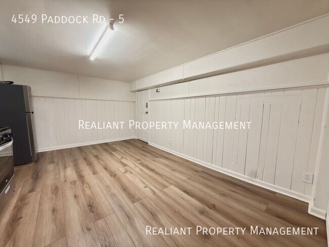 Foto del edificio - 4549 Paddock Rd