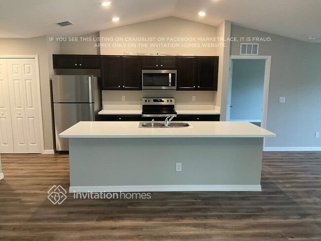 Building Photo - 332 Bahia Blanca Dr