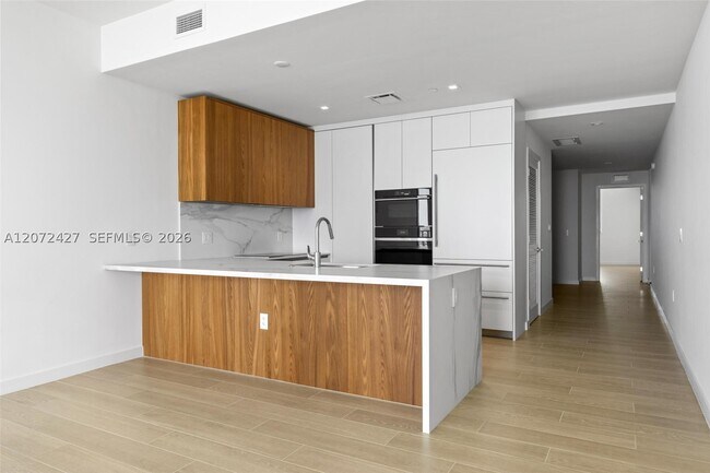Building Photo - 1400 Biscayne Blvd