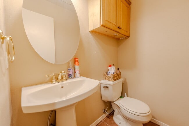 Building Photo - Private Room for Rent in Spacious Shared H...