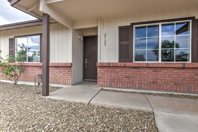 Foto del edificio - 2725 E Harmony Ave