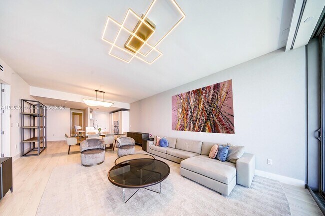 Building Photo - 10203 Collins Ave