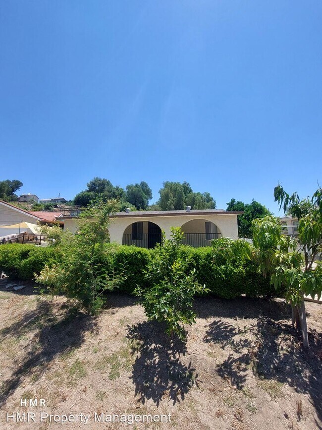 Building Photo - 2 br, 1 bath House - 564 Camino De Gloria