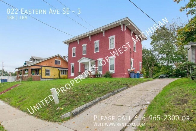Building Photo - Available Now | 1 Bed 1 Bath Apartment in ...