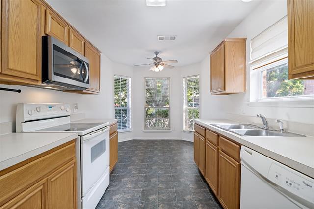 Foto del edificio - 813 Cooper Ln