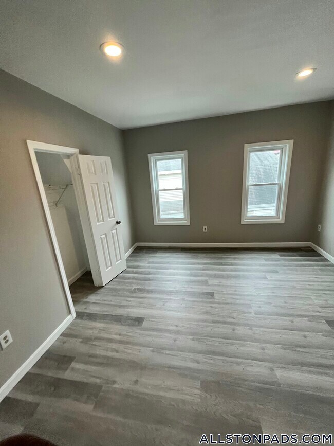 Foto del edificio - 66 Quint Ave