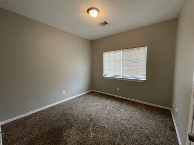 Foto del edificio - 3118 Barberry Dr