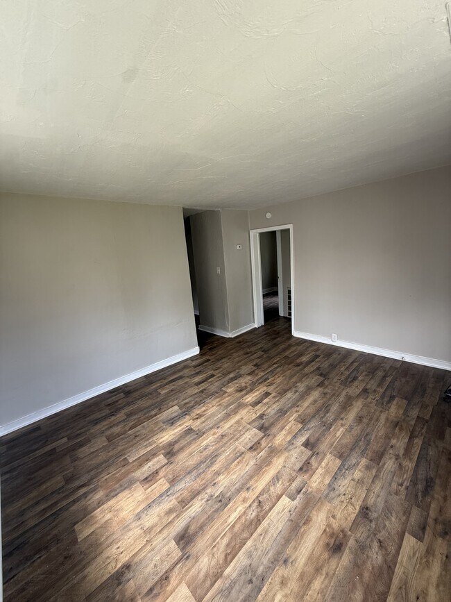 Building Photo - 3411 Burton Pl