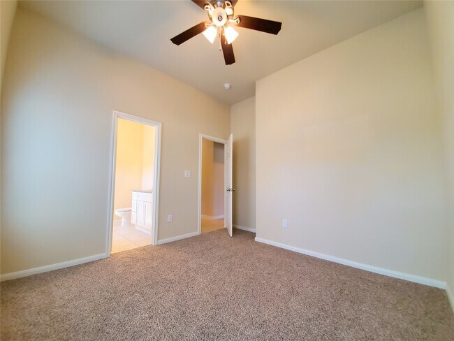 Foto del edificio - 4214 Weaver Rd
