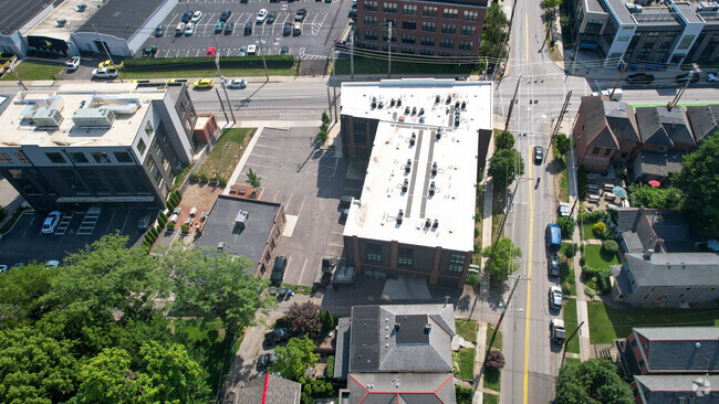 Foto aérea - 869-875 N 4th St