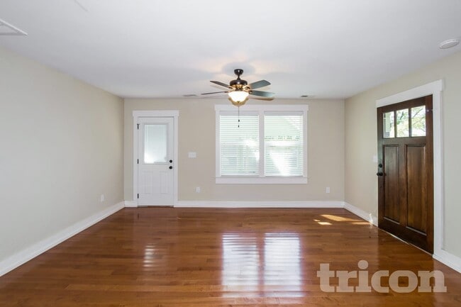 Building Photo - 1753 Dunkirk Dr