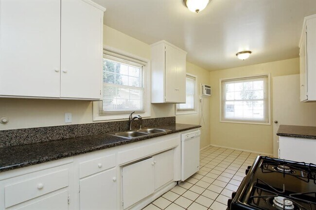 Foto del edificio - 3972 Overland St