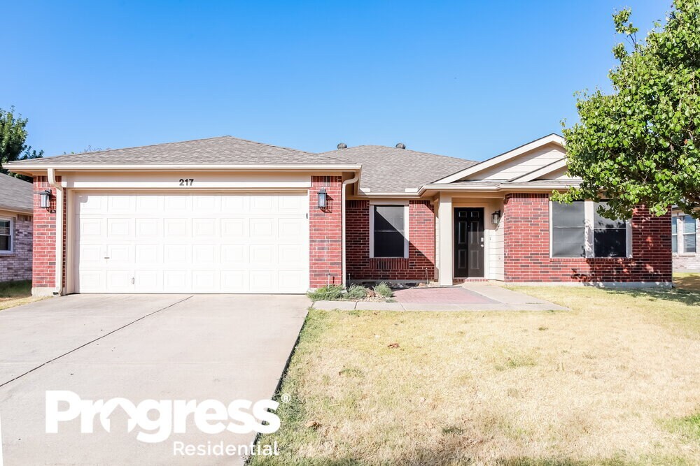 217 Hilltop Dr, Justin, TX 76247 House for Rent in Justin, TX