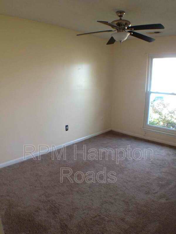 Foto del edificio - 748 Tanoak Ct