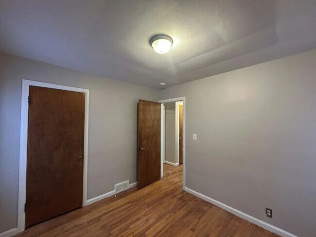 Foto del edificio - Charming Detroit Bungalow