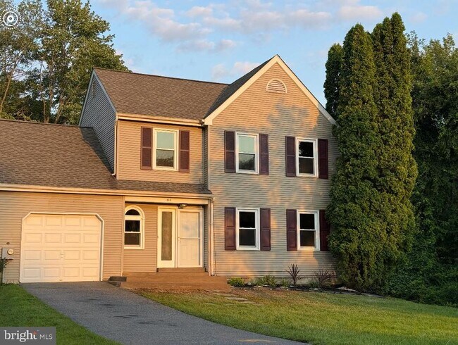 Foto del edificio - 414 Windsor Cir