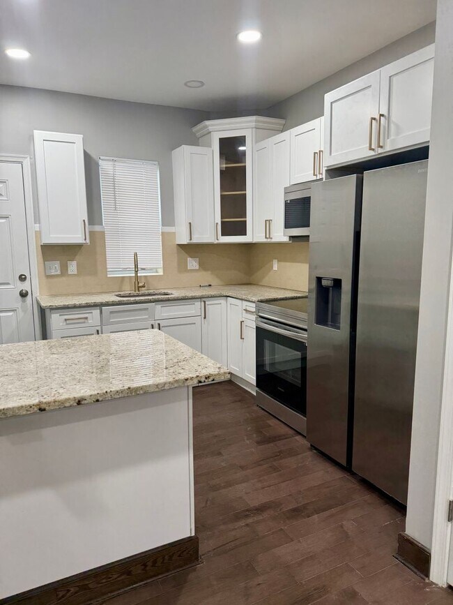 Foto del edificio - 3 Bed 1.5  Bath