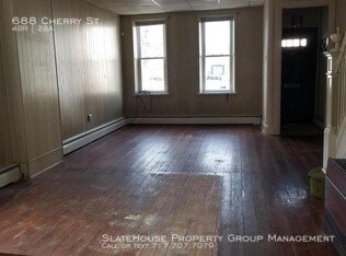 Building Photo - 688 Cherry St