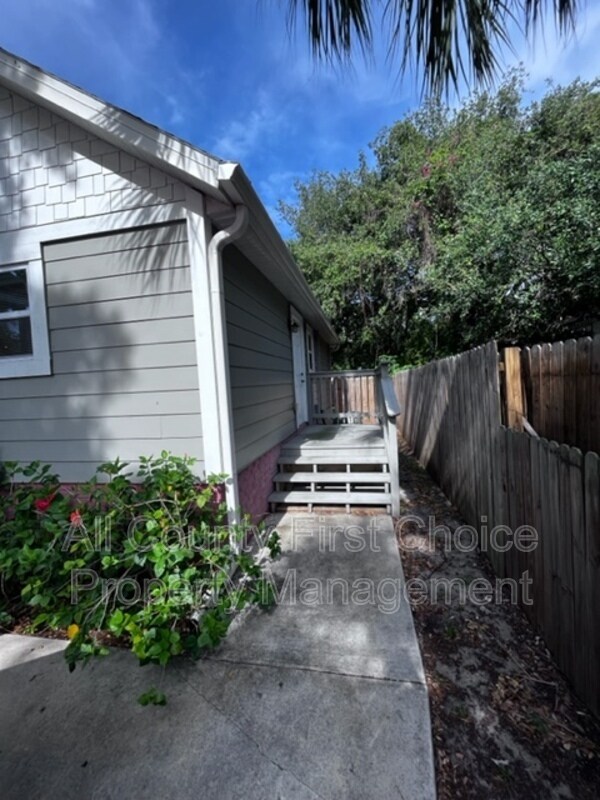 Foto del edificio - 1927 47th St S
