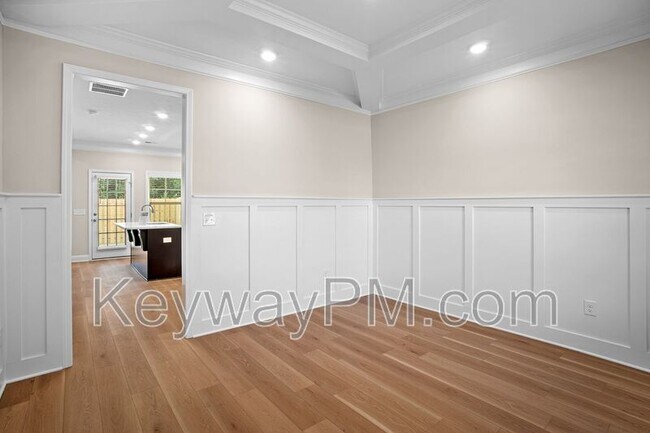 Building Photo - 3067 Venetian Dr