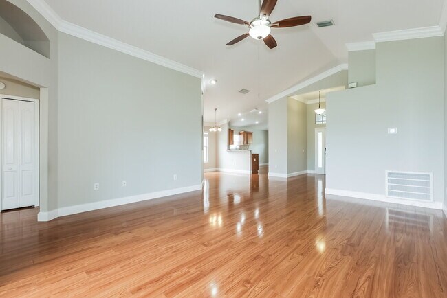 Building Photo - 25442 7 Rivers Cir