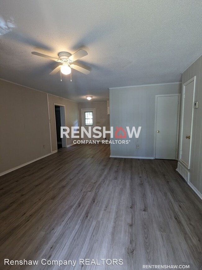 Building Photo - 4 br, 1 bath House - 4732 Royal Pine Dr
