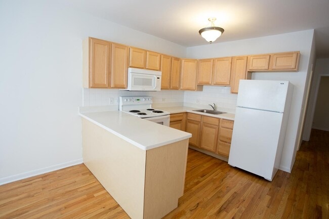 Interior Photo - Drexel Grand