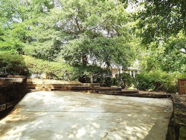 Building Photo - 225 Pearl St