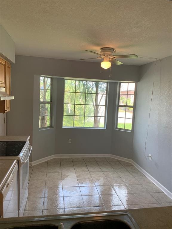 Foto del edificio - 18703 Van Nuys Cir