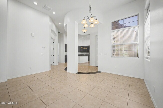 Foto del edificio - 14210 W Harvard St