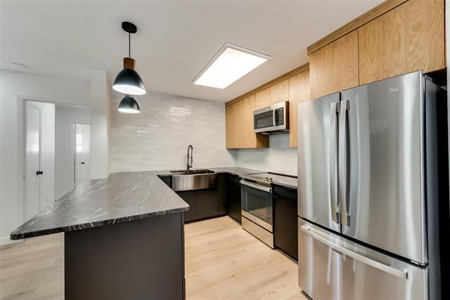 Foto del edificio - 7530 Brentcove Cir