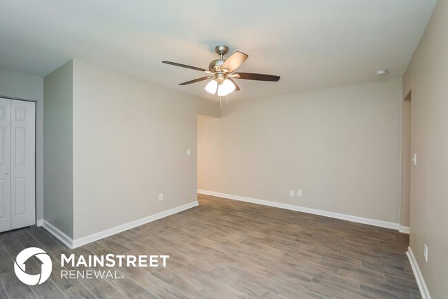 Building Photo - 1534 Flicker Rd
