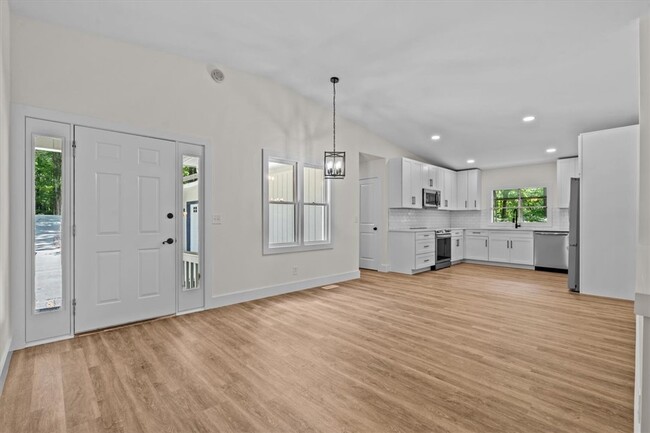 Building Photo - 8 Binnacle Way