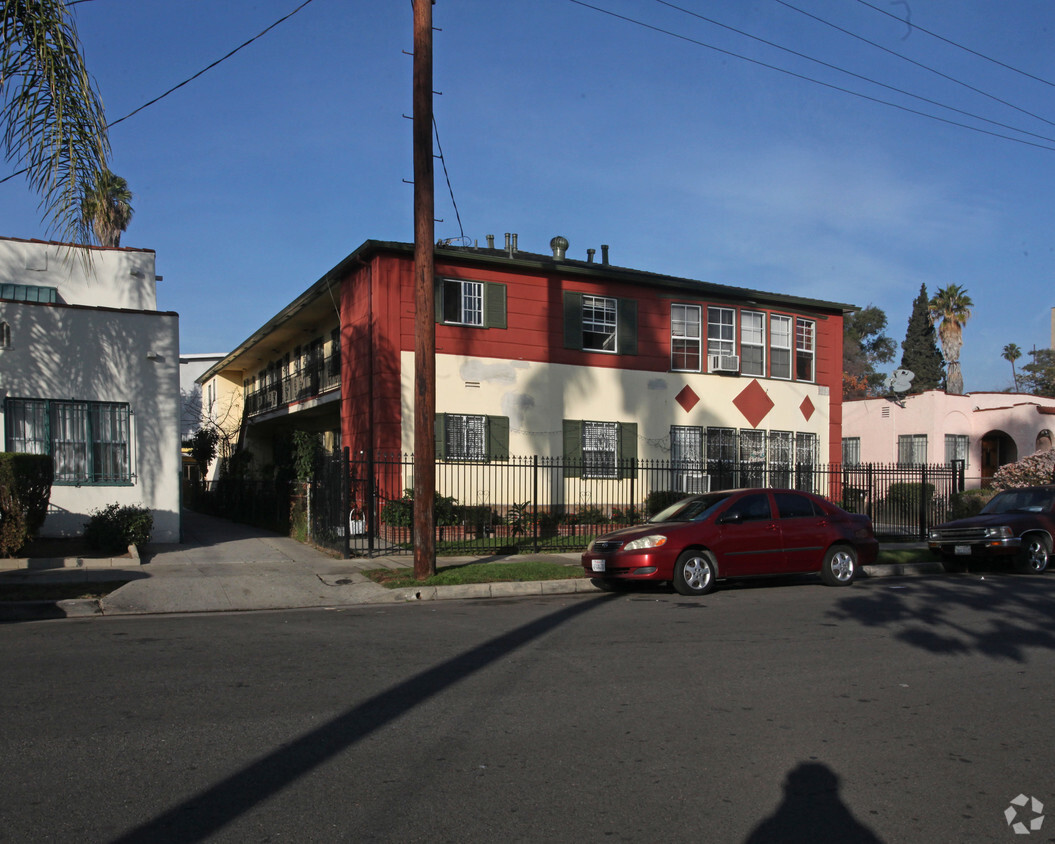 Building Photo - 1321 Mariposa Ave