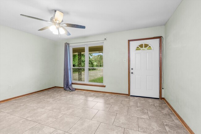 Building Photo - 5574 Houston Dr