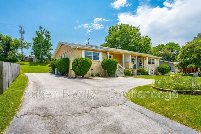 Building Photo - 1214 Helena Dr