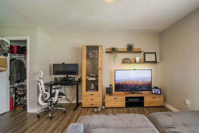 Photo - 4605 Coronado Dr Townhome