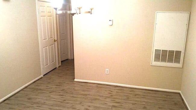 Foto del edificio - 2255 Braeswood Park Dr