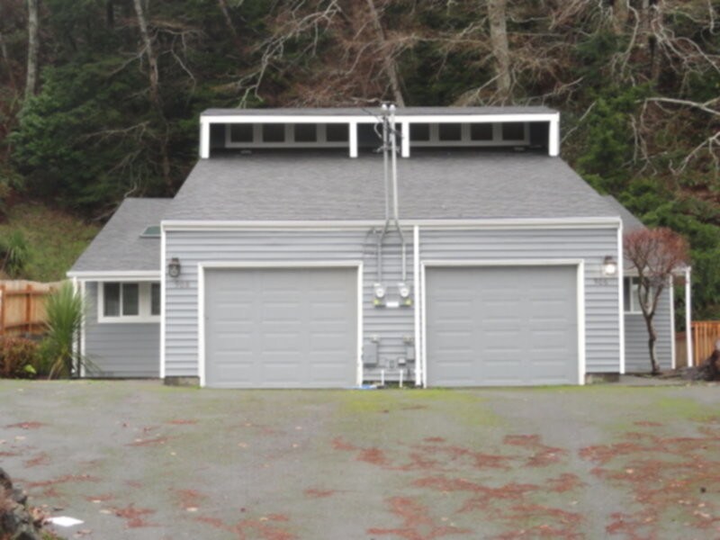 Primary Photo - 908 Oak St