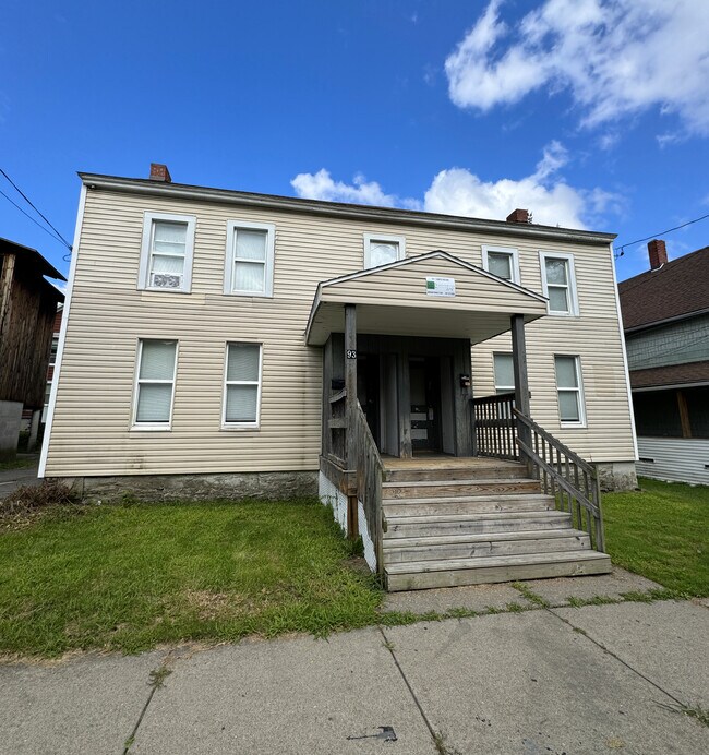 Building Photo - 93 Chapin St