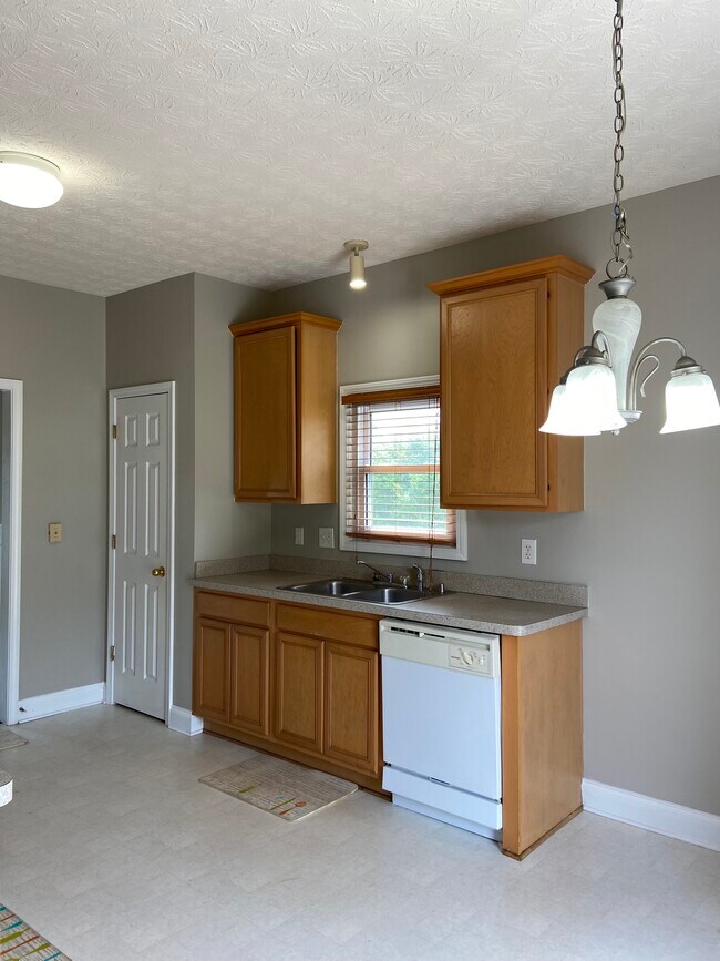 219 Kelli Dr, Athens, GA 30606 House Rental in Athens, GA